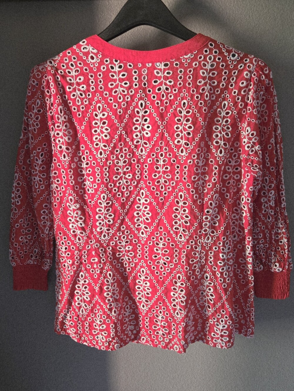 Cabi Lyric Embroidered Red White Eyelet top M EUC Cotton July 4 Nautical Summer - Picture 8 of 15
